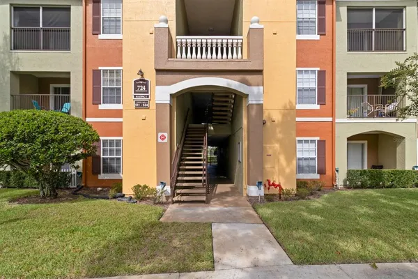 $275,000 | 724 Crest Pines Drive, Unit 511, Orlando, FL 32828