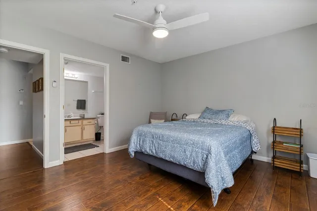 $295,000 | 724 Crest Pines Drive, Unit 511, Orlando, FL 32828