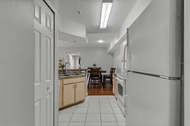 $295,000 | 724 Crest Pines Drive, Unit 511, Orlando, FL 32828