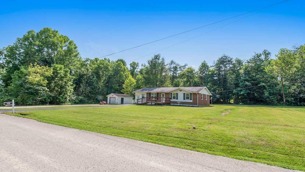 667 Boone Creek Road Stanton, KY 40380 - Photo 5 of 33 DSC_1877