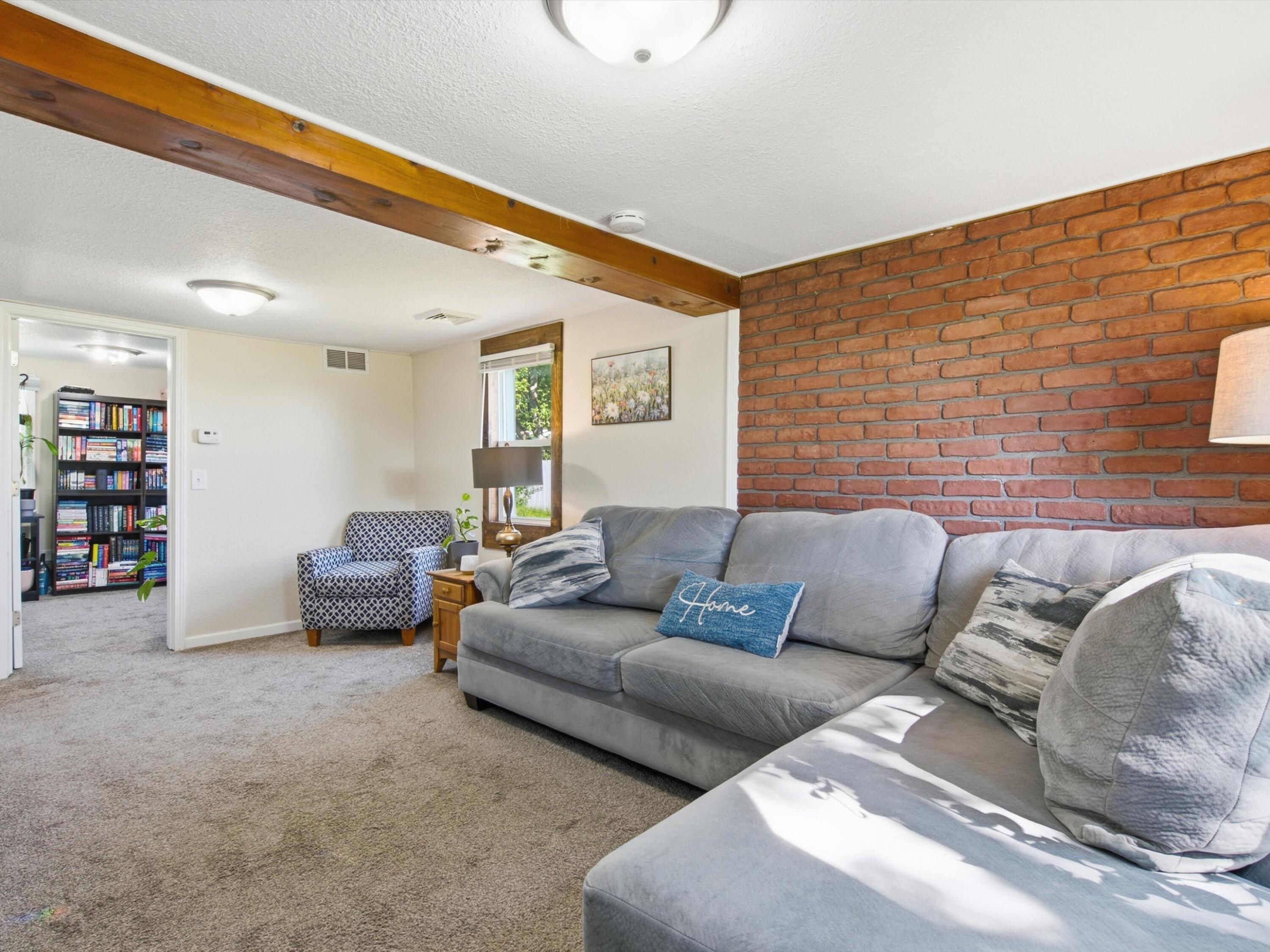 2411 Wadhams Road Smiths Creek, MI 48074 - Photo 5 of 40 living room