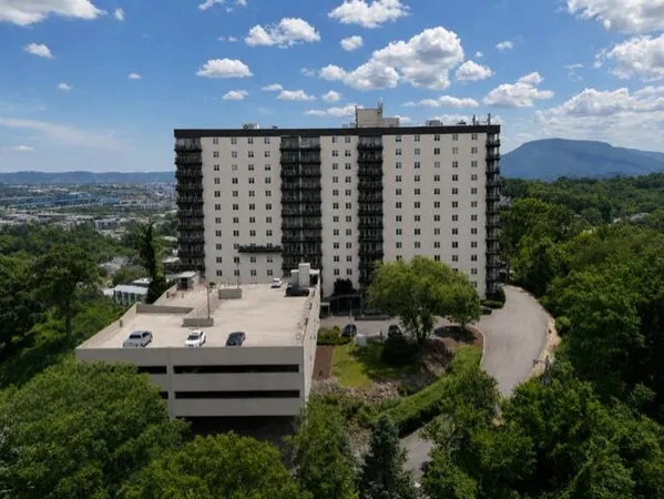 $200,000 | 1131 Stringers Ridge Road, Unit 10K, Chattanooga, TN 37405