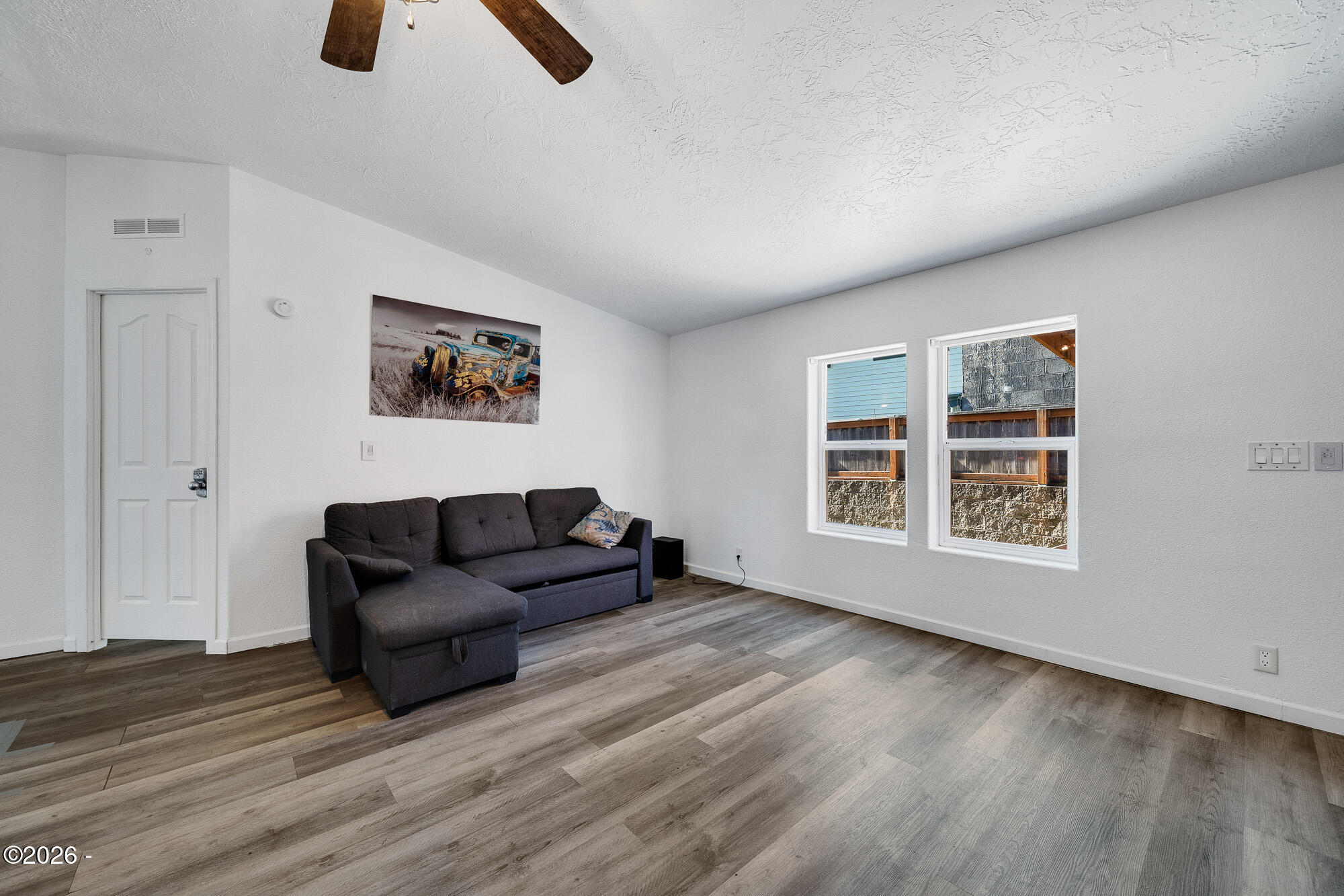 204 3rd Street Garibaldi, OR 97118 - Photo 8 of 31 Gallery Image 8