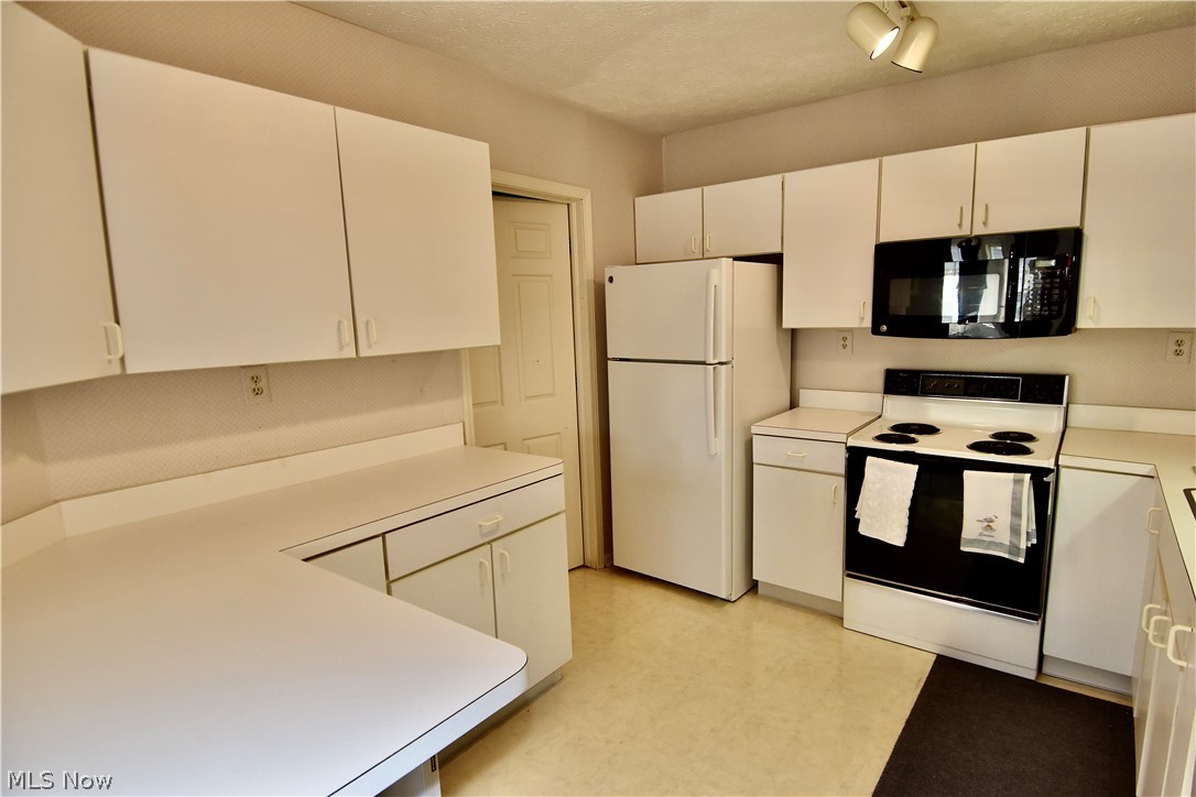 22481 Center Ridge Road, Unit 102 Rocky River, OH 44116 - Photo 13 of 21 Gallery Image 13