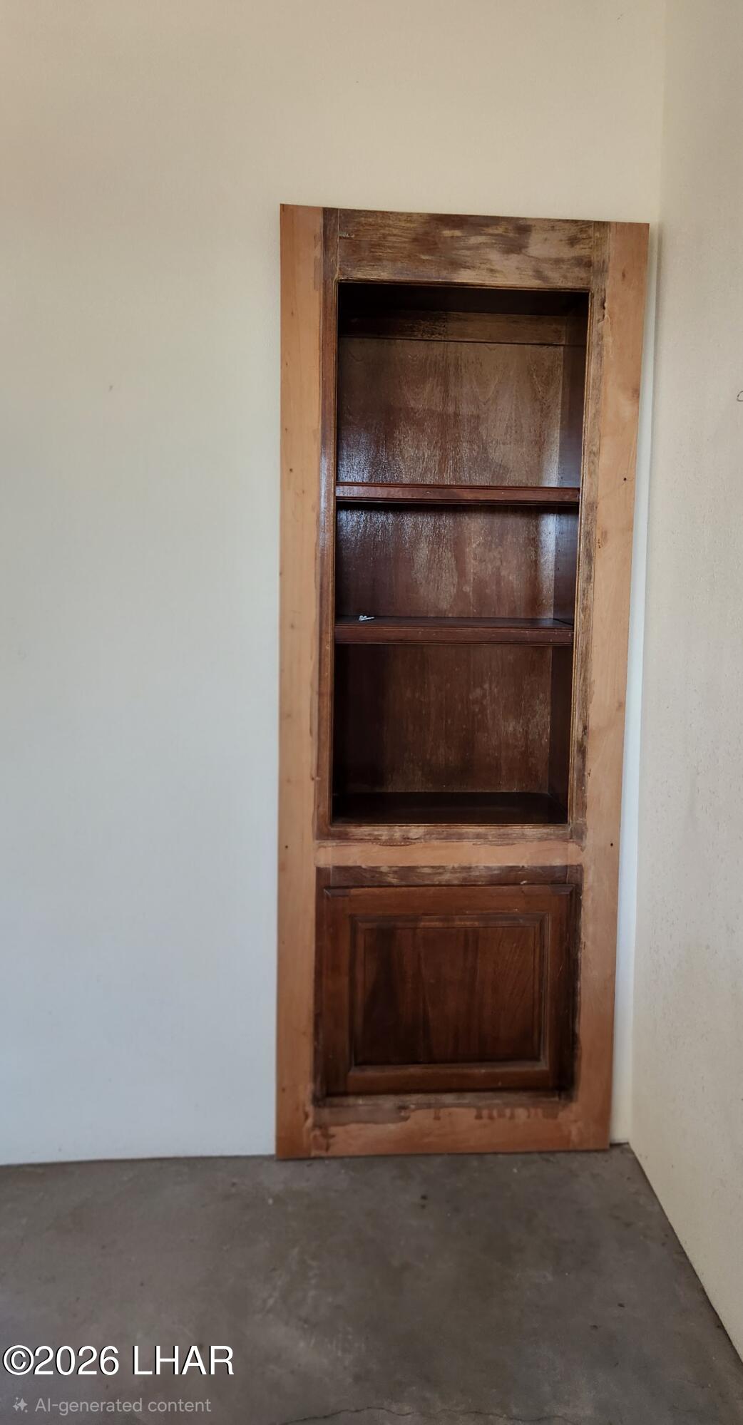 19310 South John Wayne Road Yucca, AZ 86438 - Photo 7 of 14 Built-In Bookcase
