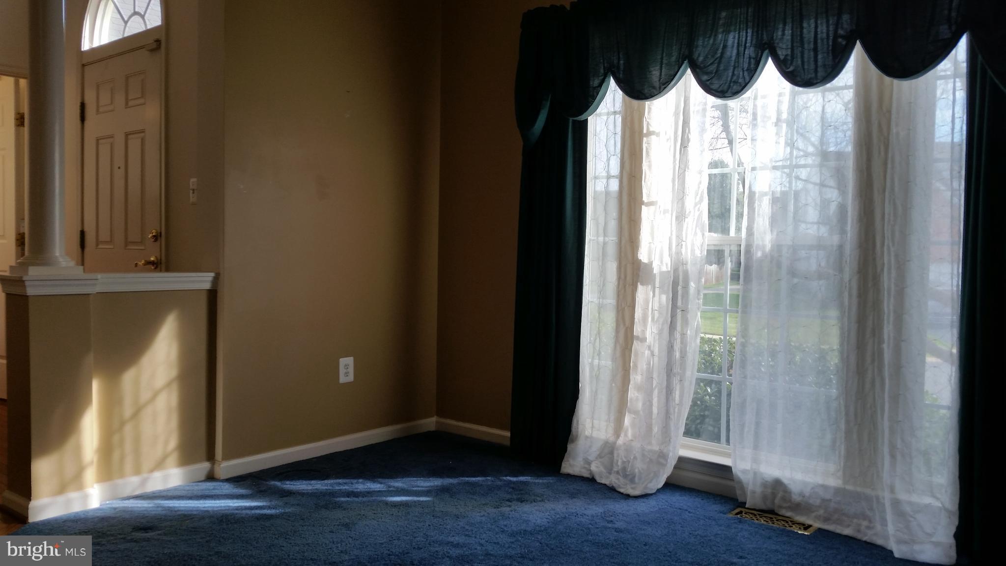 2124 Walnut Ridge Court Frederick, MD 21702 - Photo 8 of 30 Dining Room