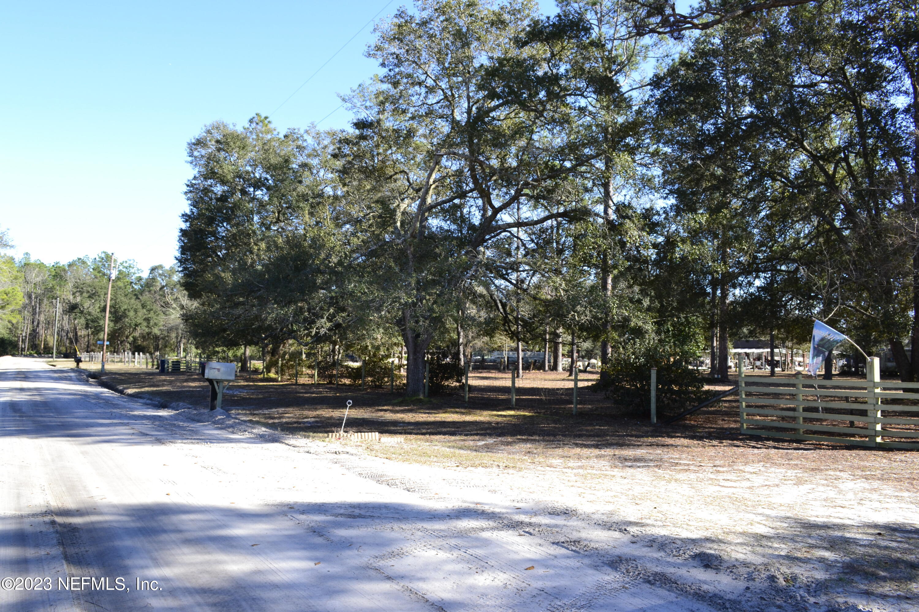 1529 Kinard Road Bryceville, FL 32009 - Photo 3 of 32 Front Fence