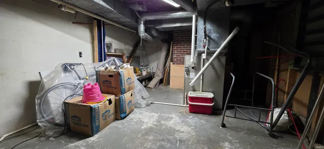 $139,900 | 1218 North Cherry Street, Mount Carmel, IL 62863