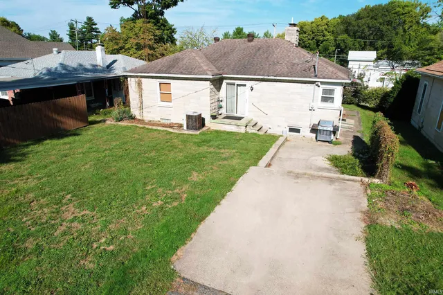 $139,900 | 1218 North Cherry Street, Mount Carmel, IL 62863