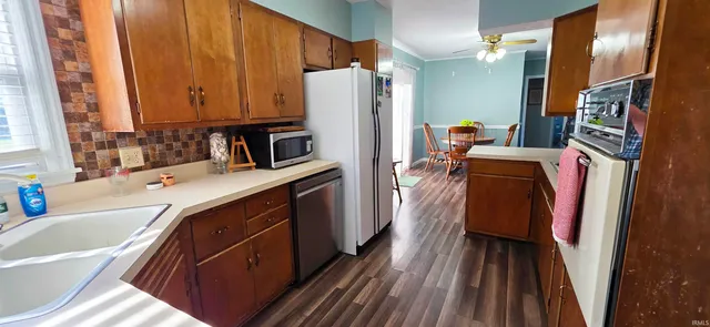 $139,900 | 1218 North Cherry Street, Mount Carmel, IL 62863