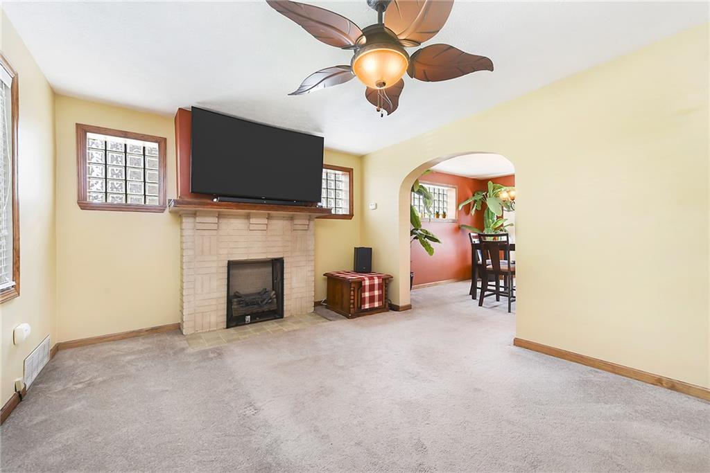 23 Frazier Avenue McKees Rocks, PA 15136 - Photo 3 of 25 Gallery Image 3