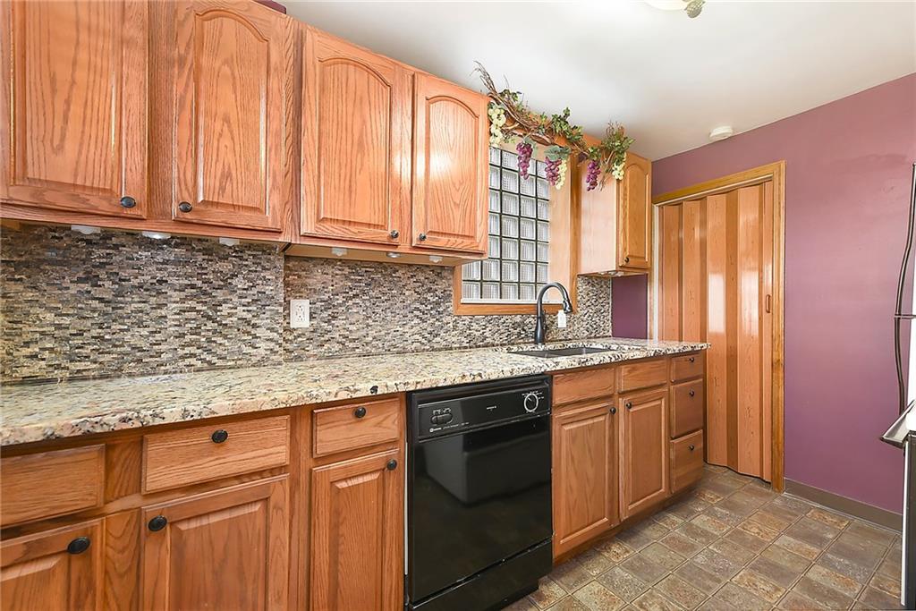 23 Frazier Avenue McKees Rocks, PA 15136 - Photo 9 of 25 Gallery Image 9