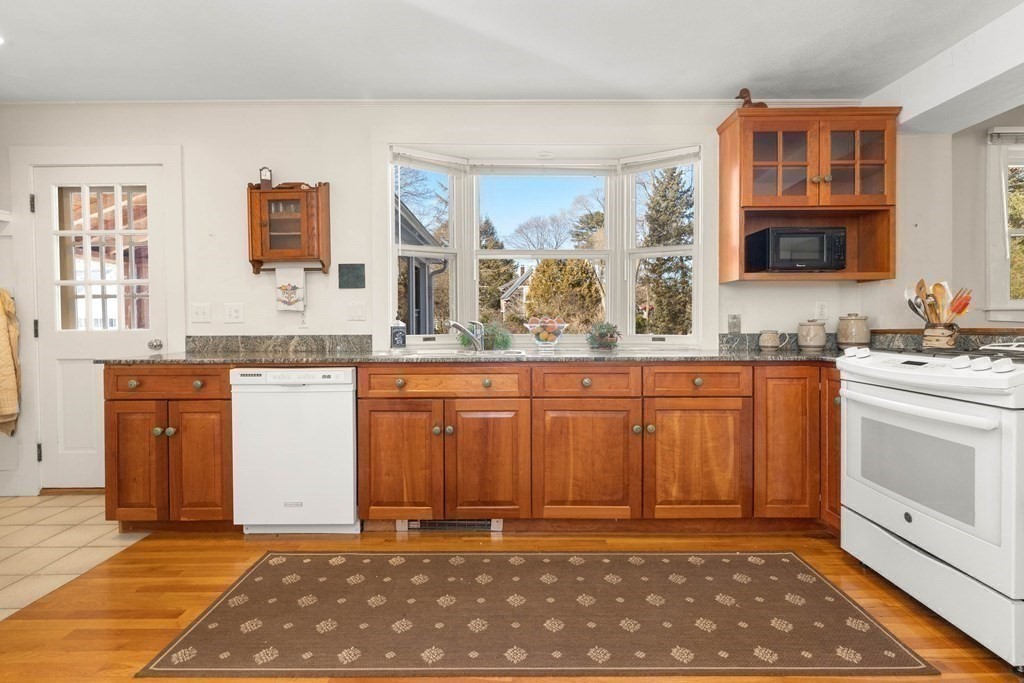 40 Maple Street Hamilton, MA 01982 - Photo 26 of 37 Gallery Image 26