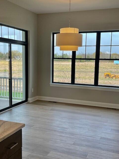 1746 North River Road Milwaukee, WI 53217 - Photo 13 of 34 Dining Room