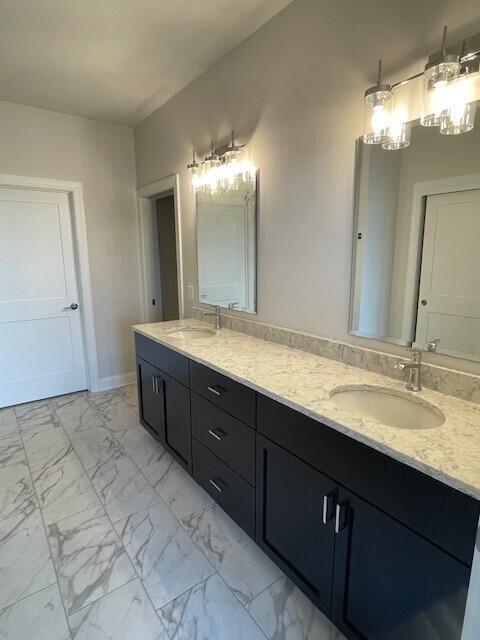 1746 North River Road Milwaukee, WI 53217 - Photo 16 of 34 Quartz Double Vanity