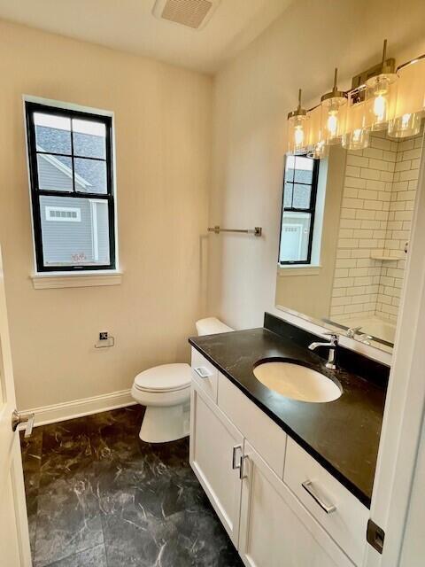 1746 North River Road Milwaukee, WI 53217 - Photo 20 of 34 Second Bathroom with Quartz Vanity