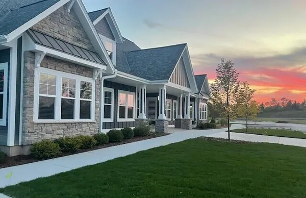 $1,049,999 | 1746 North River Road, River Hills, WI 53217