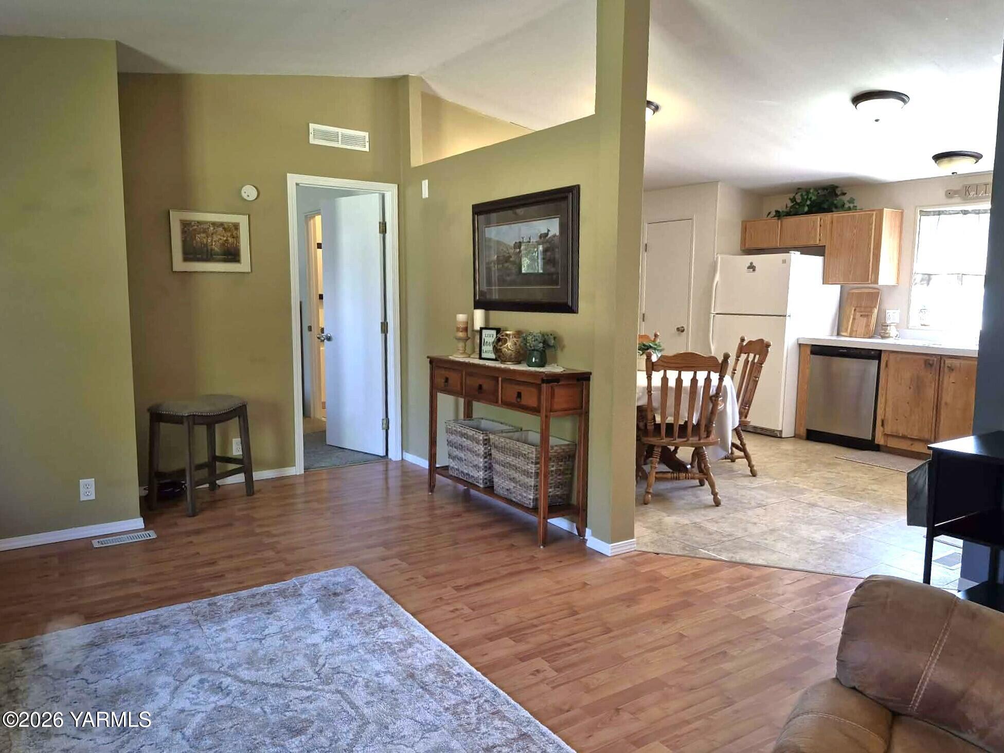 497 Burnham Road Yakima, WA 98908 - Photo 14 of 33 9da0b5bb-265f-45f9-981d-a79cf4da55a9 (1)