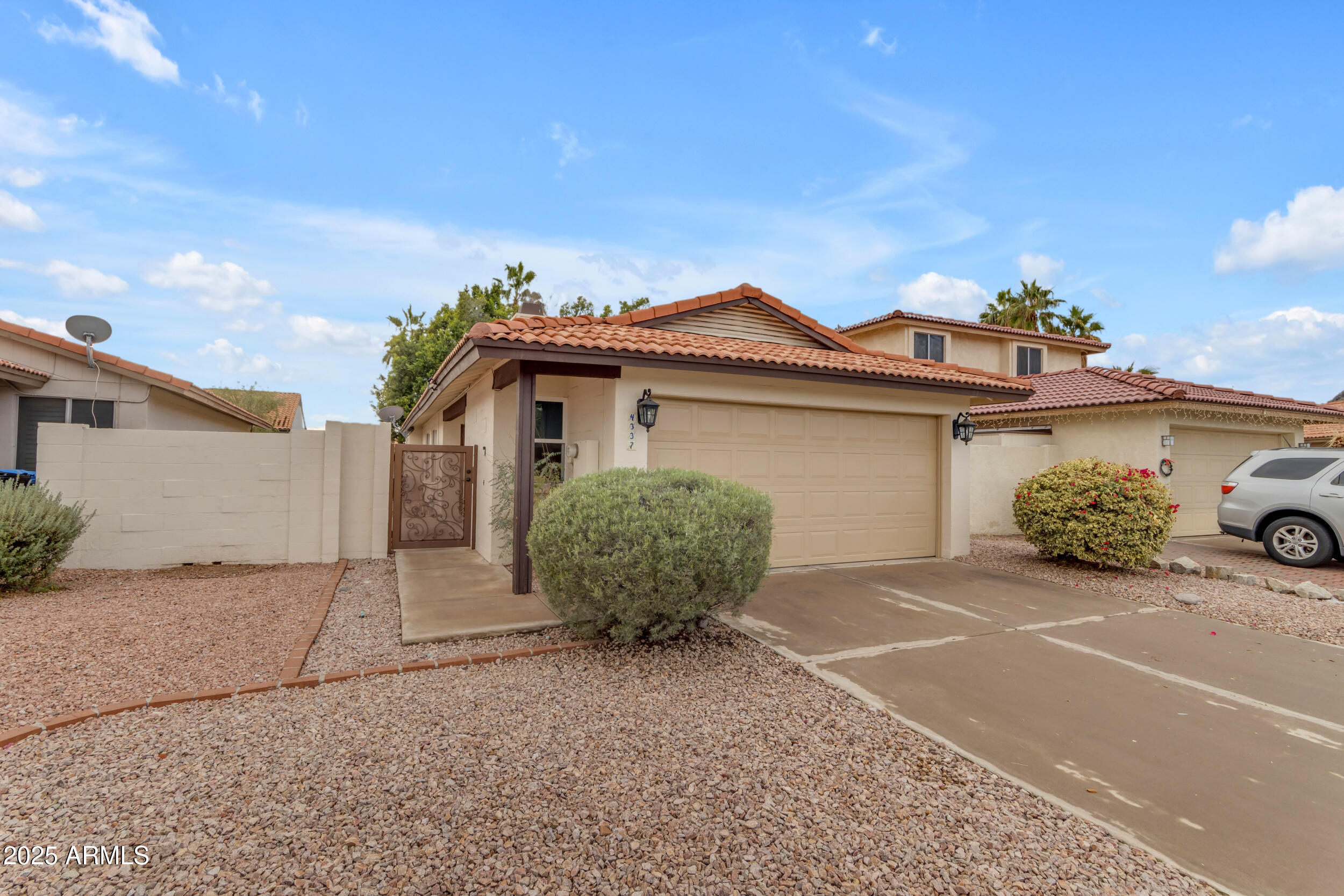 4337 East Corral Road Phoenix, AZ 85044 - Photo 1 of 35 213_a4m_8th
