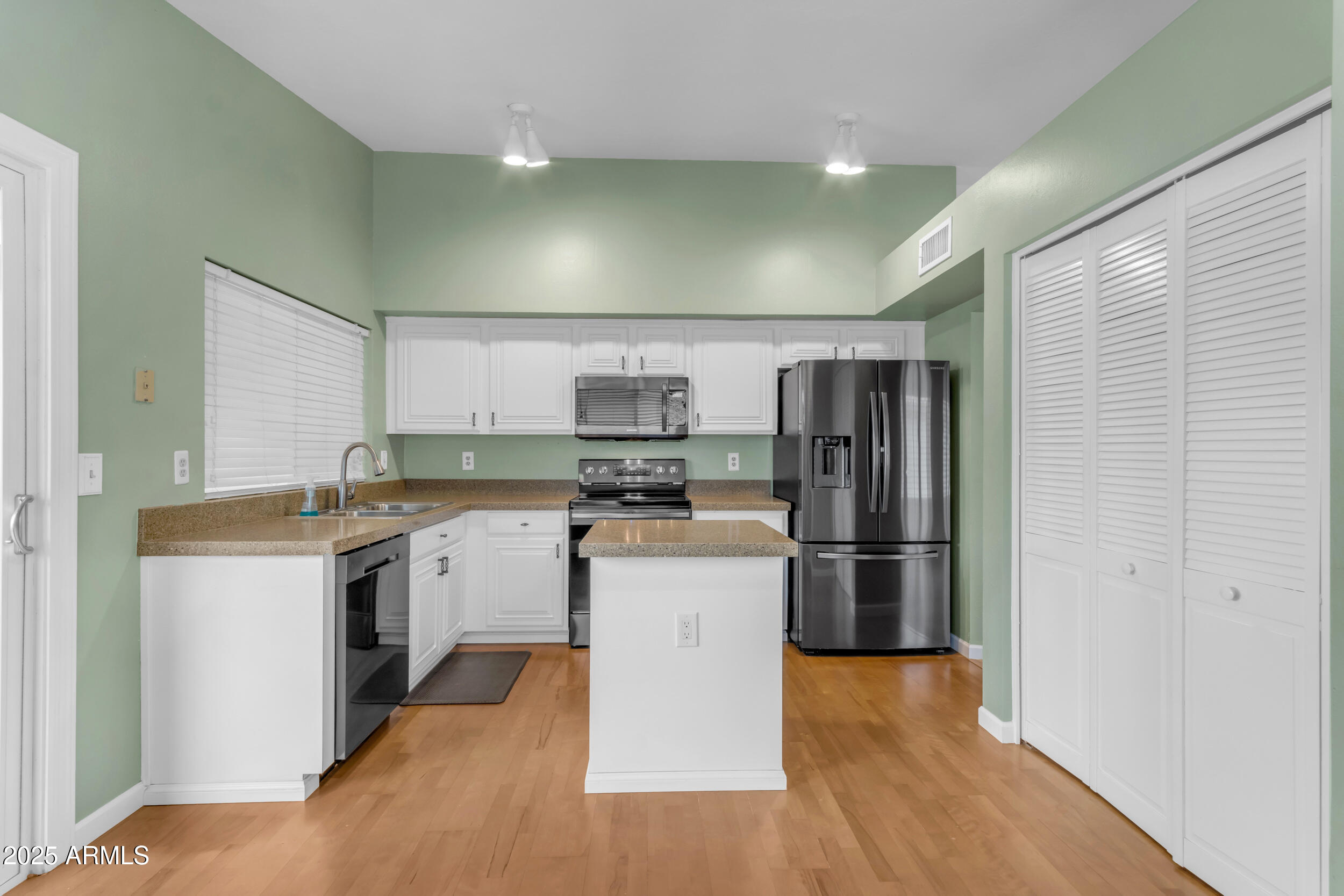 4337 East Corral Road Phoenix, AZ 85044 - Photo 13 of 35 180_a4m_8th