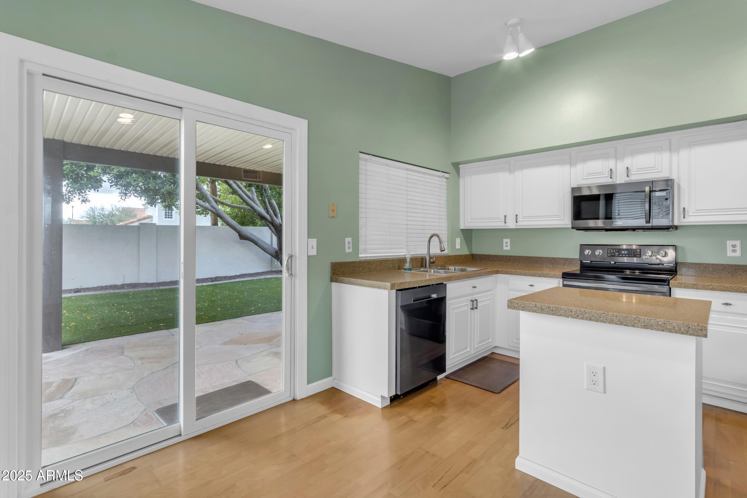 4337 East Corral Road Phoenix, AZ 85044 - Photo 14 of 35 177_a4m_8th