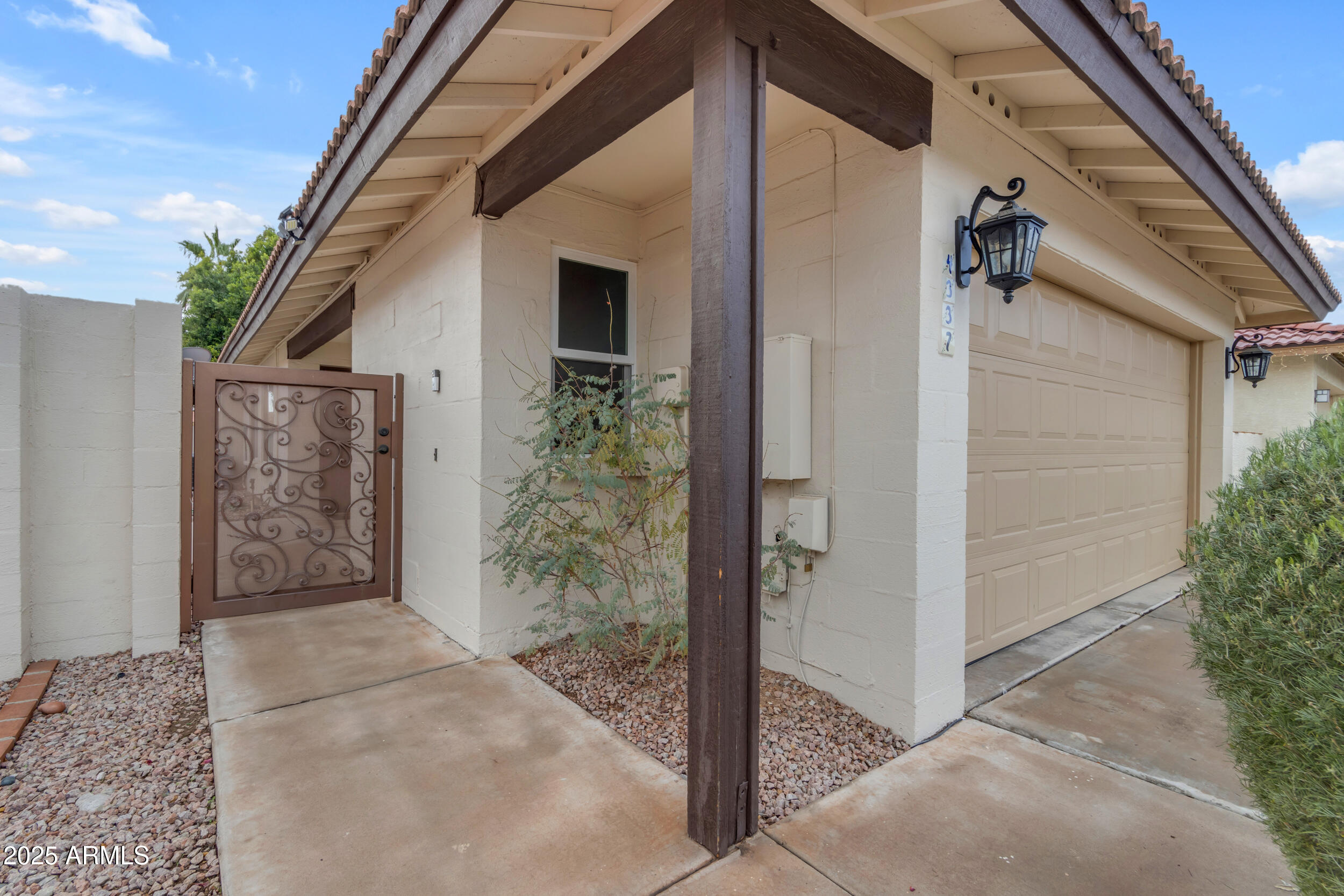 4337 East Corral Road Phoenix, AZ 85044 - Photo 3 of 35 210_a4m_8th