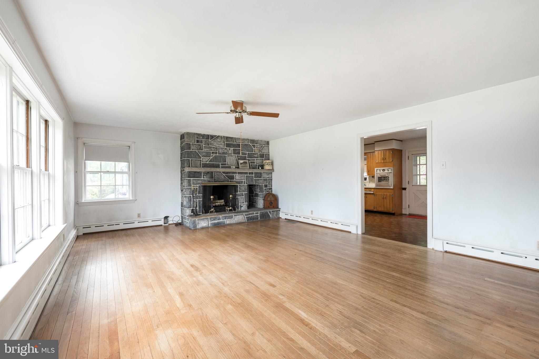 1660 Shenkel Road Pottstown, PA 19465 - Photo 18 of 42 Living Room