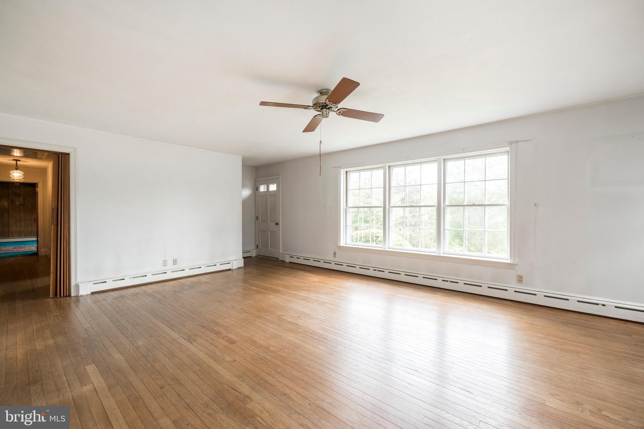 1660 Shenkel Road Pottstown, PA 19465 - Photo 19 of 42 Living Room