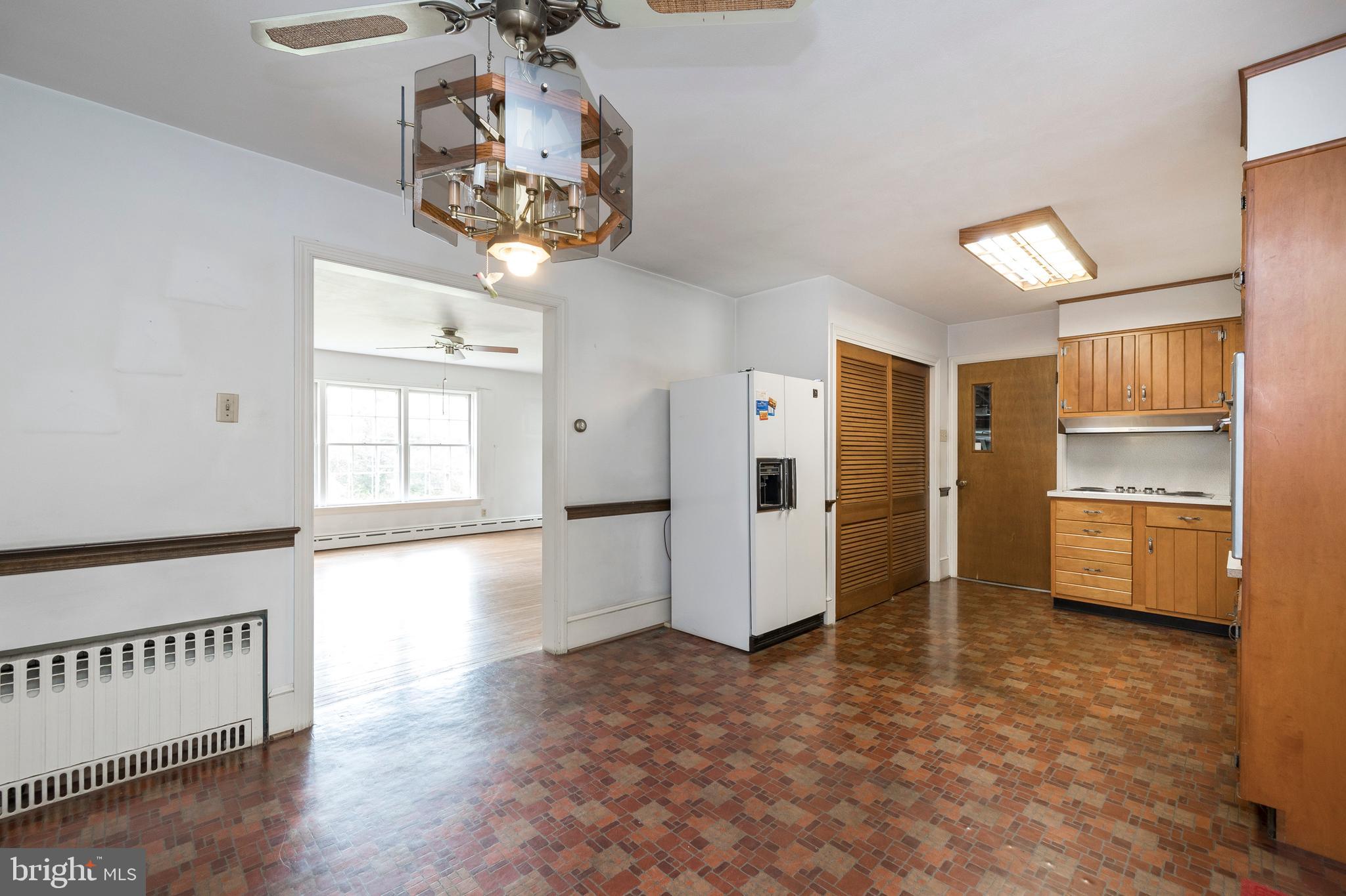 1660 Shenkel Road Pottstown, PA 19465 - Photo 21 of 42 Eat -in Kitchen