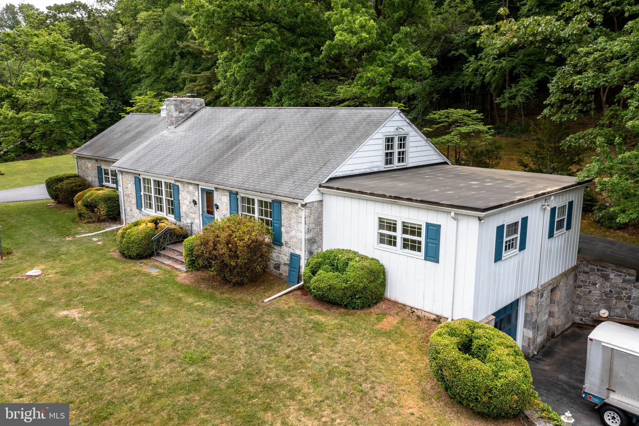 1660 Shenkel Road Pottstown, PA 19465 - Photo 4 of 42 Gallery Image 4