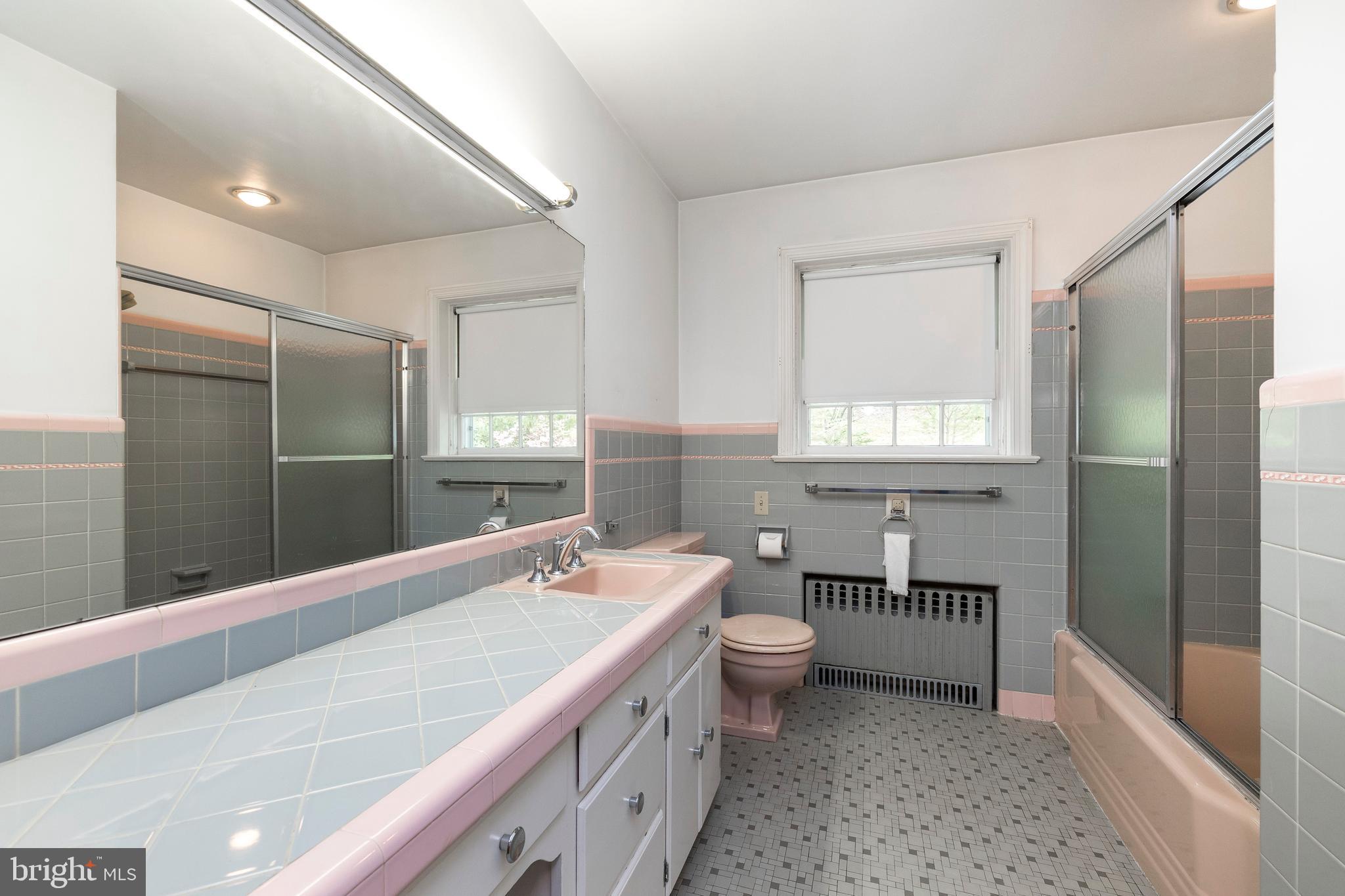 1660 Shenkel Road Pottstown, PA 19465 - Photo 34 of 42 Hall Bath