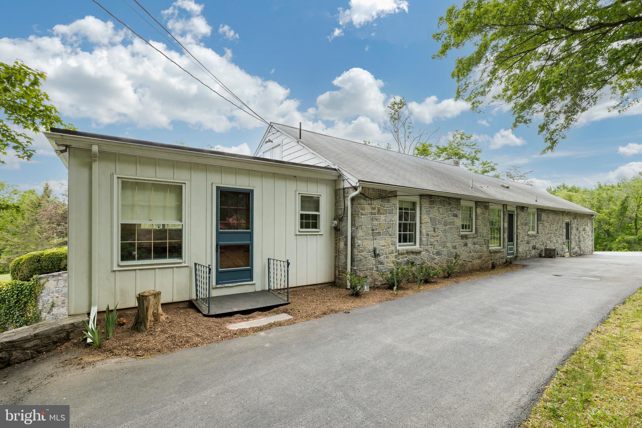 1660 Shenkel Road Pottstown, PA 19465 - Photo 9 of 42 Gallery Image 9