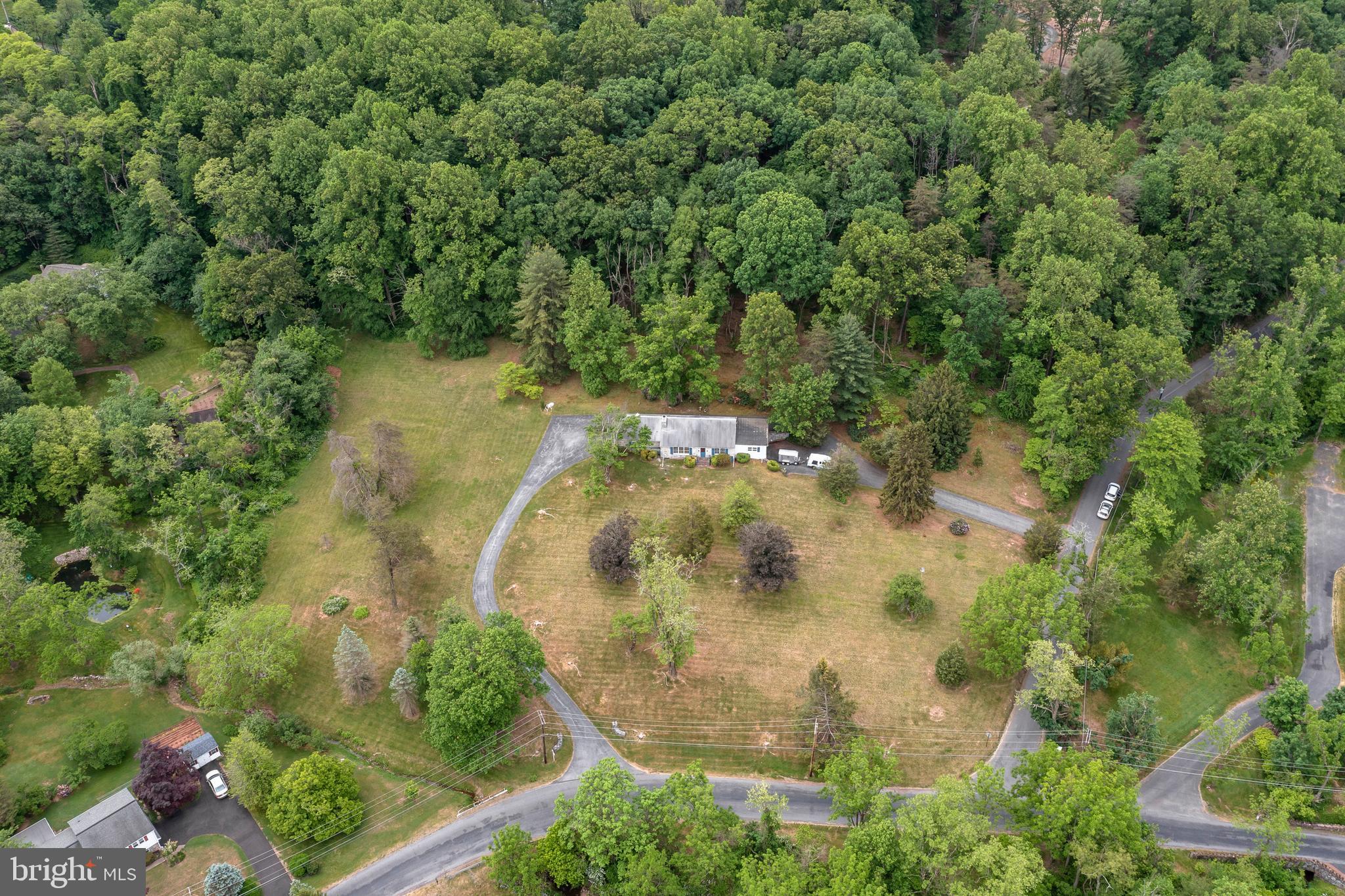 1660 Shenkel Road Pottstown, PA 19465 - Photo 10 of 42 Gallery Image 10