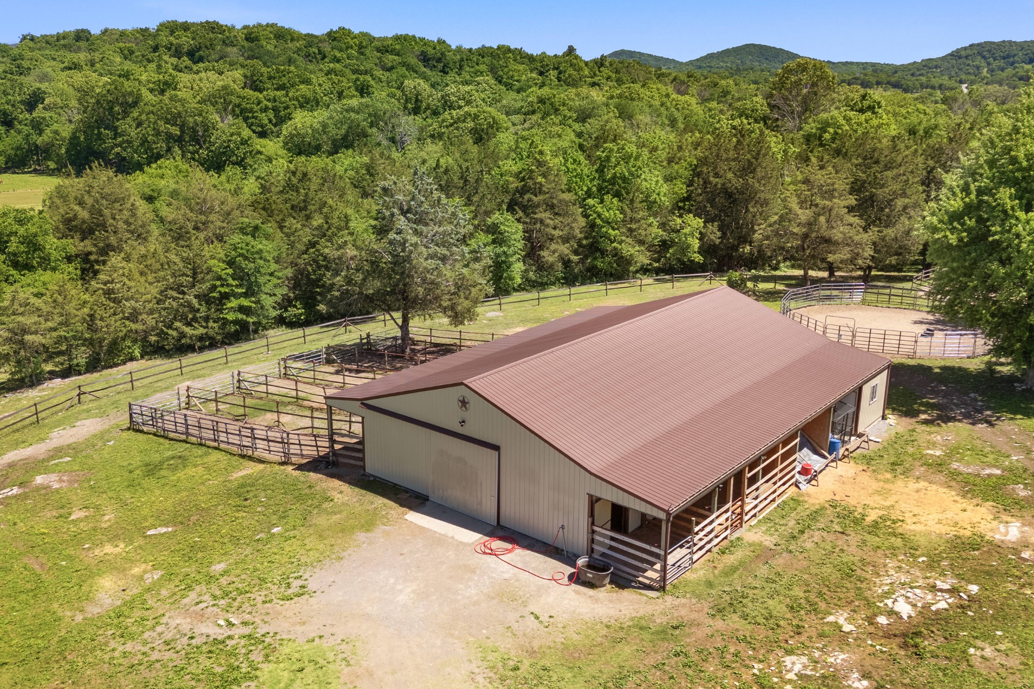 642 Beach Bottom Road Watertown, TN 37184 - Photo 39 of 48 a view of a backyard with a house