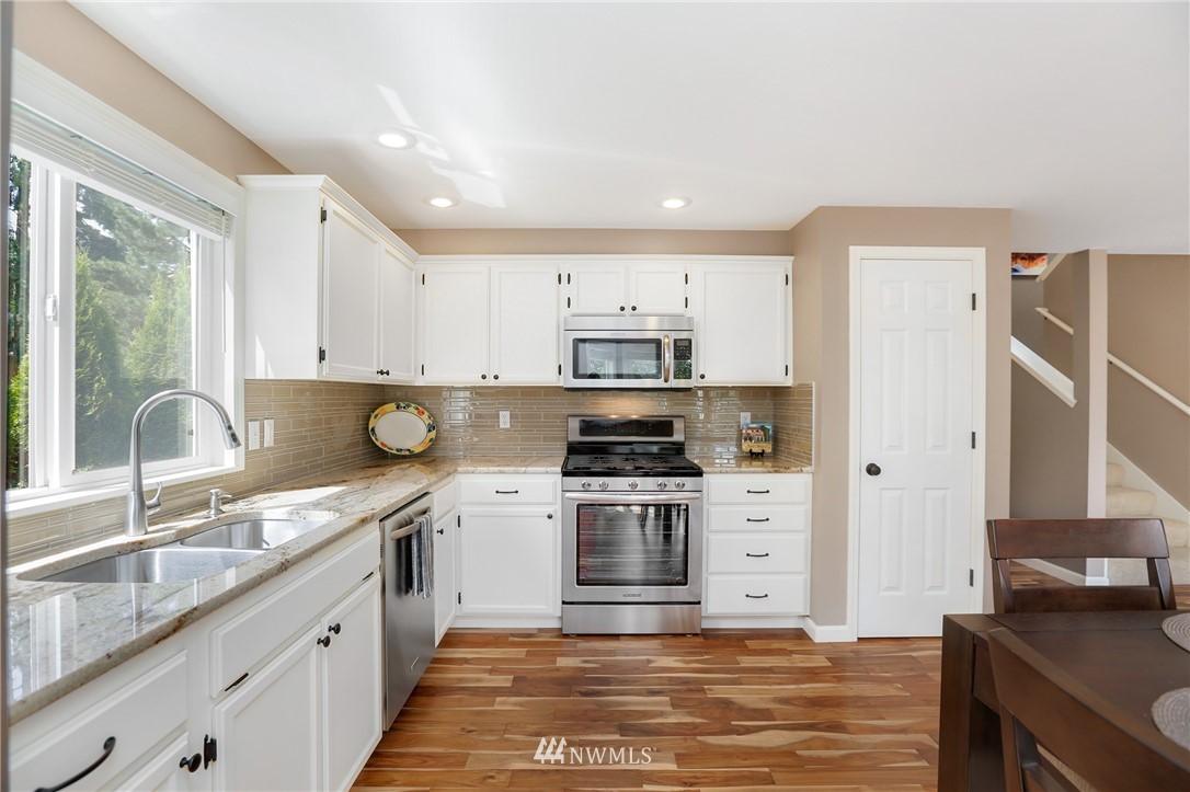 119 172nd Place Southeast Bothell, WA 98012 - Photo 10 of 25
