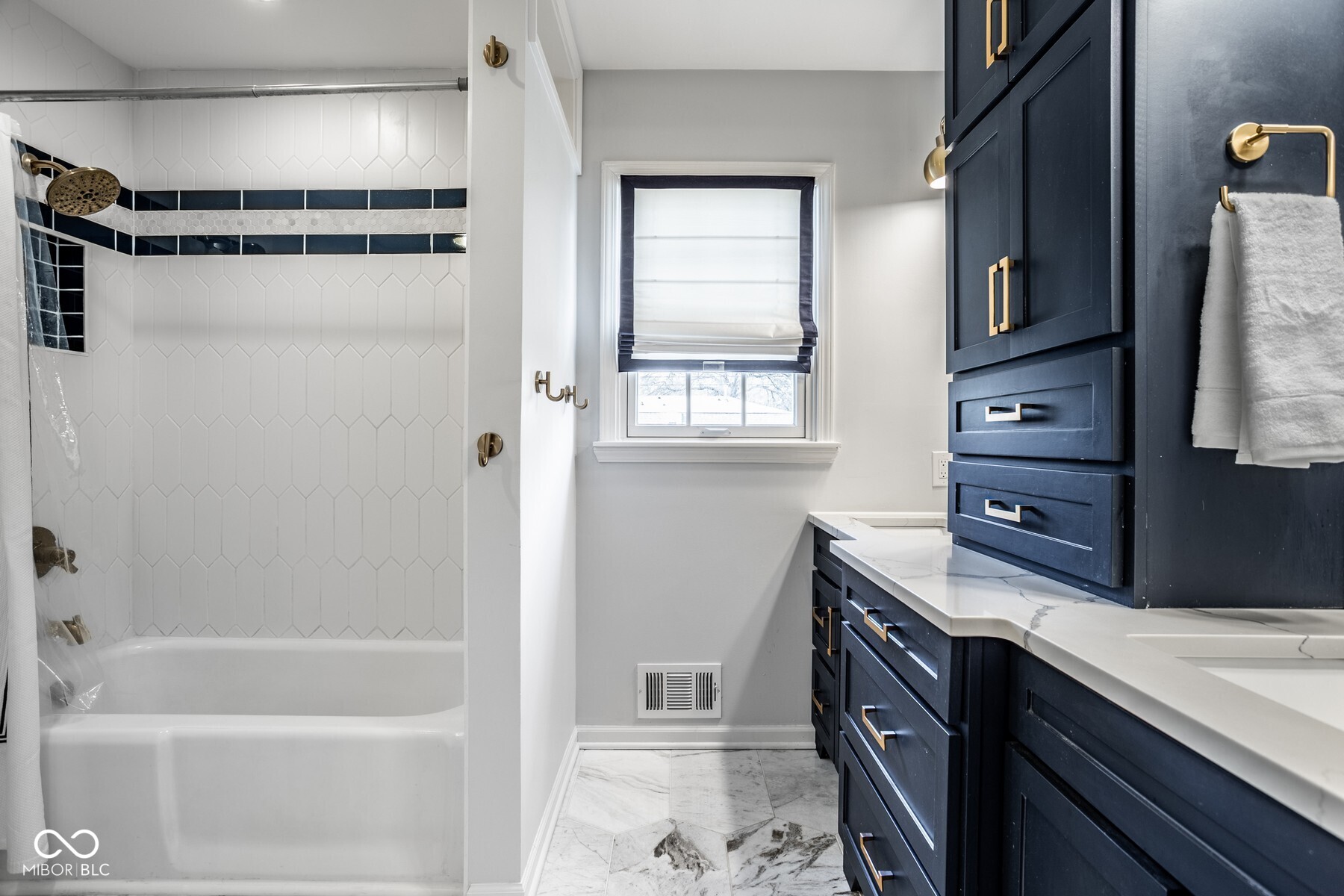 8122 Oakland Road Indianapolis, IN 46240 - Photo 35 of 57 Gallery Image 35
