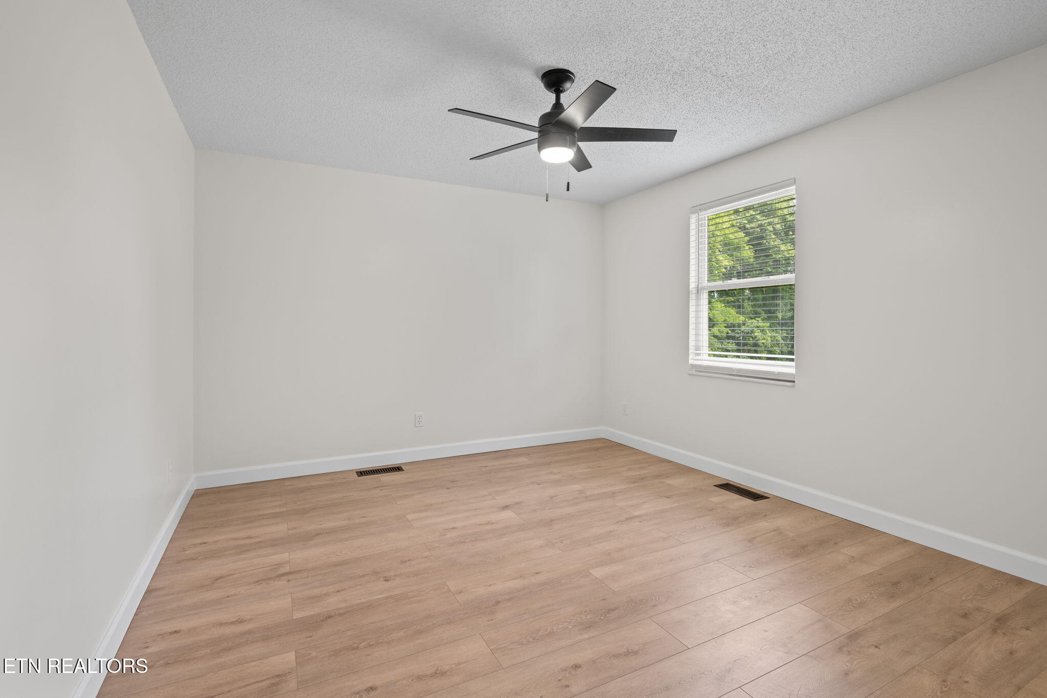604 Reed Drive Powell, TN 37849 - Photo 18 of 31 30-web-or-mls-604 Reed-7946