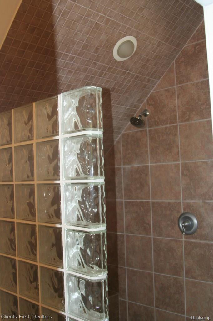 29805 Farmington Road Farmington, MI 48331 - Photo 19 of 36 Upgraded Master bathroom shower