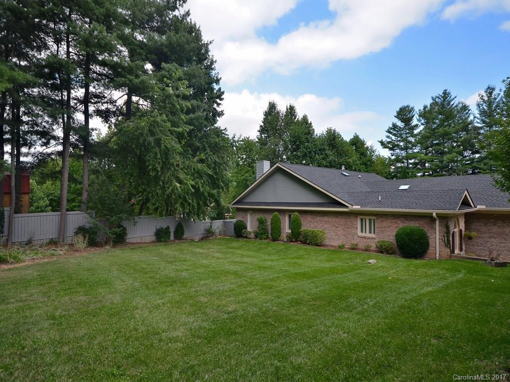 917 Kanuga Road, Unit 917 Hendersonville, NC 28739 - Photo 17 of 18 Gallery Image 17