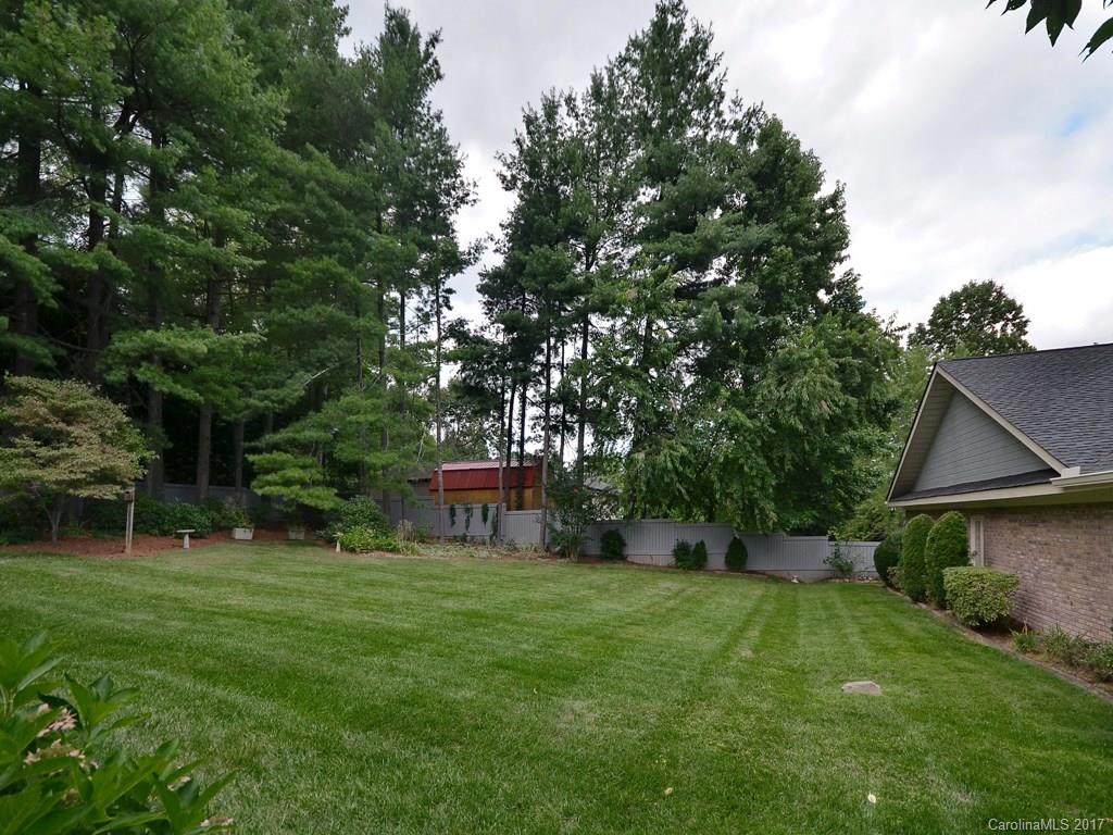 917 Kanuga Road, Unit 917 Hendersonville, NC 28739 - Photo 18 of 18 Gallery Image 18