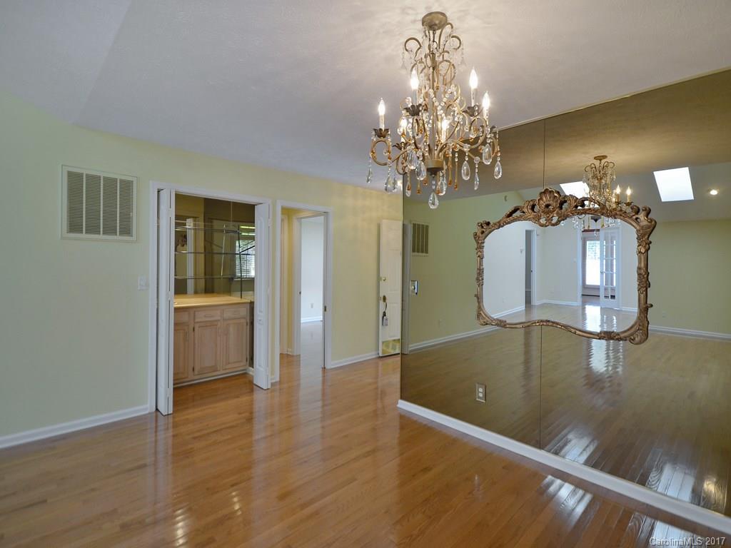 917 Kanuga Road, Unit 917 Hendersonville, NC 28739 - Photo 7 of 18 Gallery Image 7