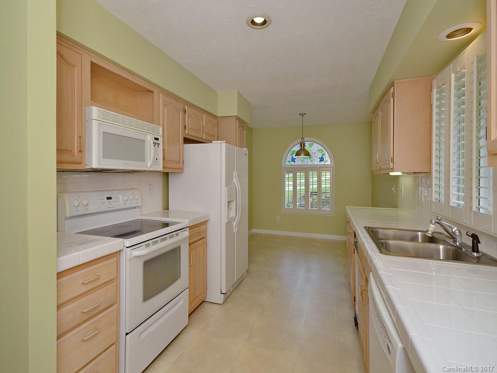 917 Kanuga Road, Unit 917 Hendersonville, NC 28739 - Photo 9 of 18 Gallery Image 9