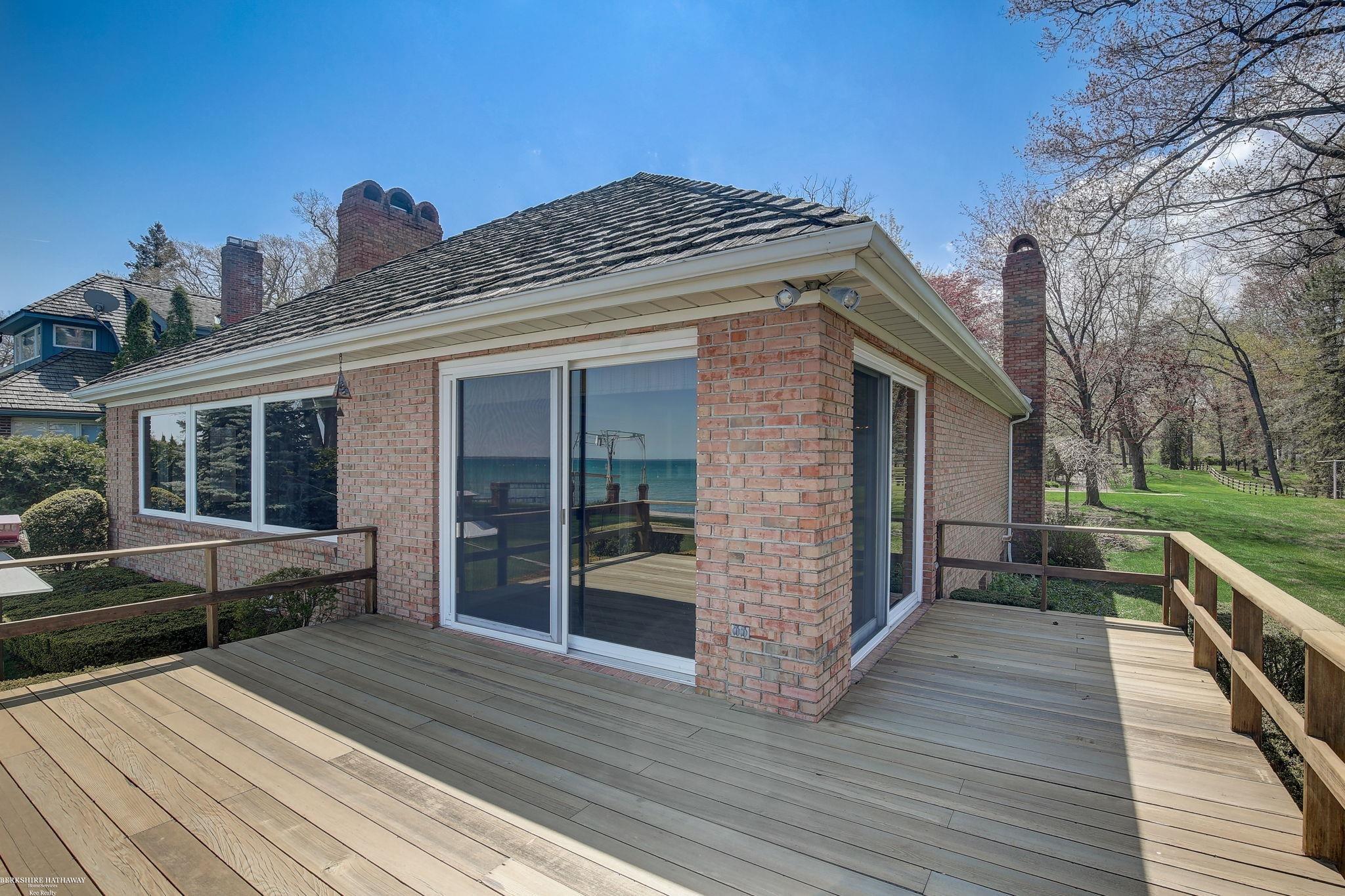 4880 Lakeshore Road Fort Gratiot, MI 48059 - Photo 39 of 69 50142242-94a109b9-3f50-4919-b555-6704252ba010.JPG