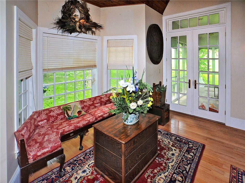 1538 Renton Road Pittsburgh, PA 15239 - Photo 6 of 25