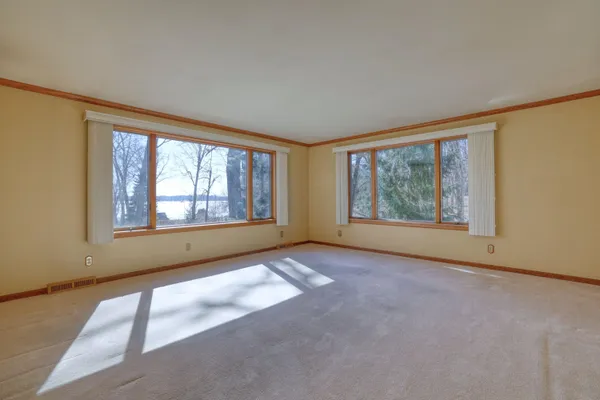 $2,495,000 | 4640 Lake Club Circle, Oconomowoc Lake, WI 53066