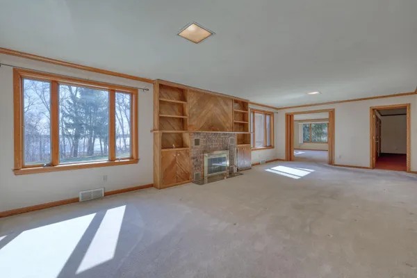 $2,495,000 | 4640 Lake Club Circle, Oconomowoc Lake, WI 53066