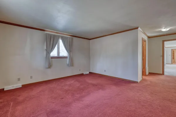 $2,495,000 | 4640 Lake Club Circle, Oconomowoc Lake, WI 53066