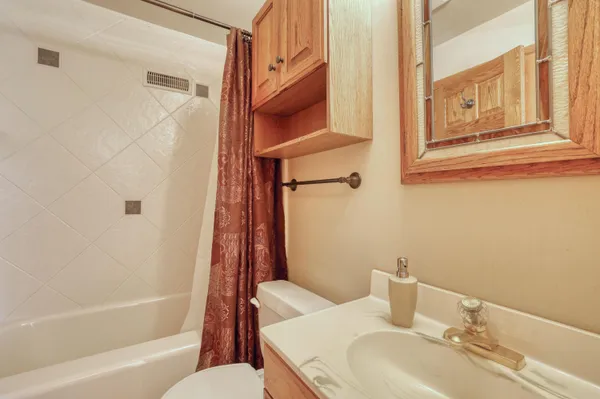 $2,495,000 | 4640 Lake Club Circle, Oconomowoc Lake, WI 53066