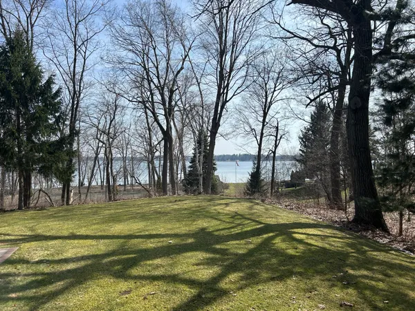 $2,495,000 | 4640 Lake Club Circle, Oconomowoc Lake, WI 53066