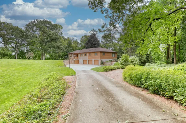 $2,495,000 | 4640 Lake Club Circle, Oconomowoc Lake, WI 53066